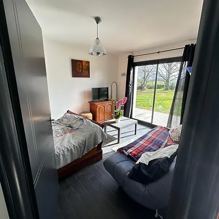 Chambre Equipee Panazol Exterior photo